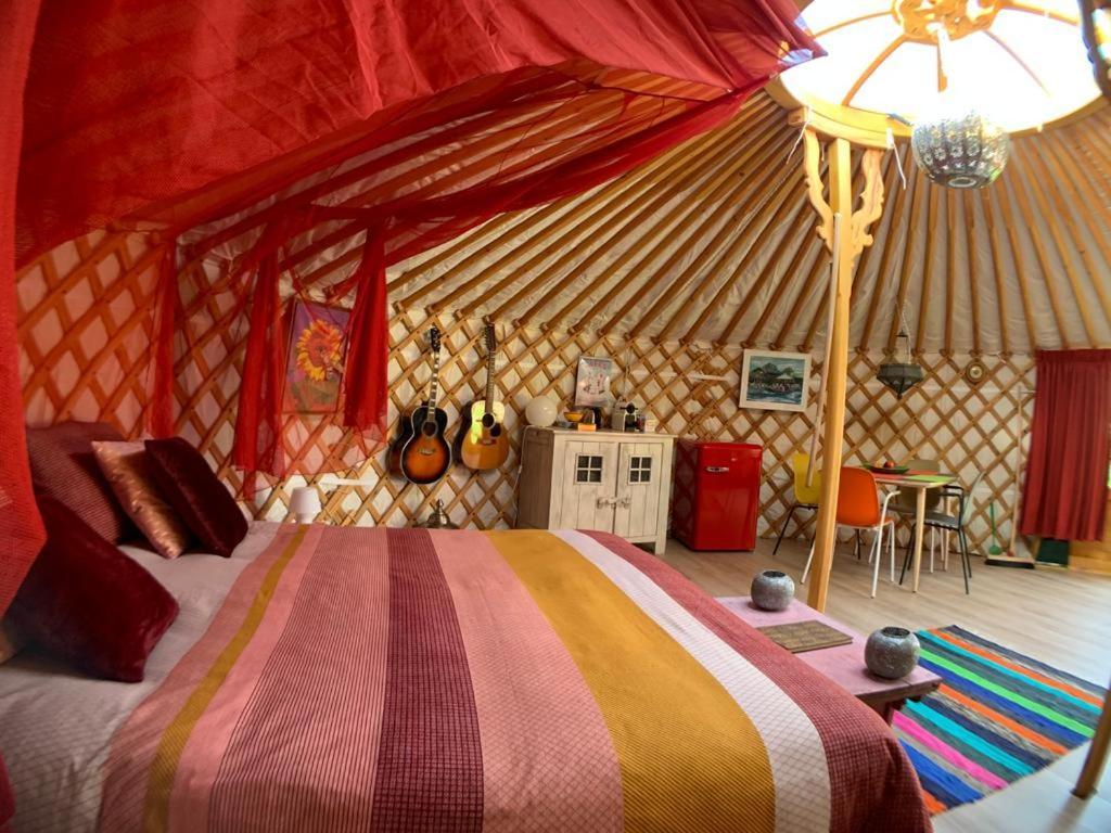 Overnachten In Een Luxe Yurt! Zonnemaire Exteriér fotografie